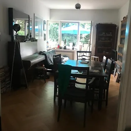 Homestay Chateau Gilbert *